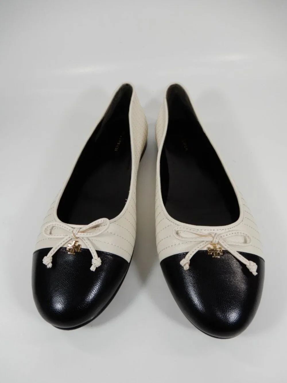 Tory Burch Quilted Cap Toe Ballet Flats Size 8.5 Cream Black Leather Bow NEW